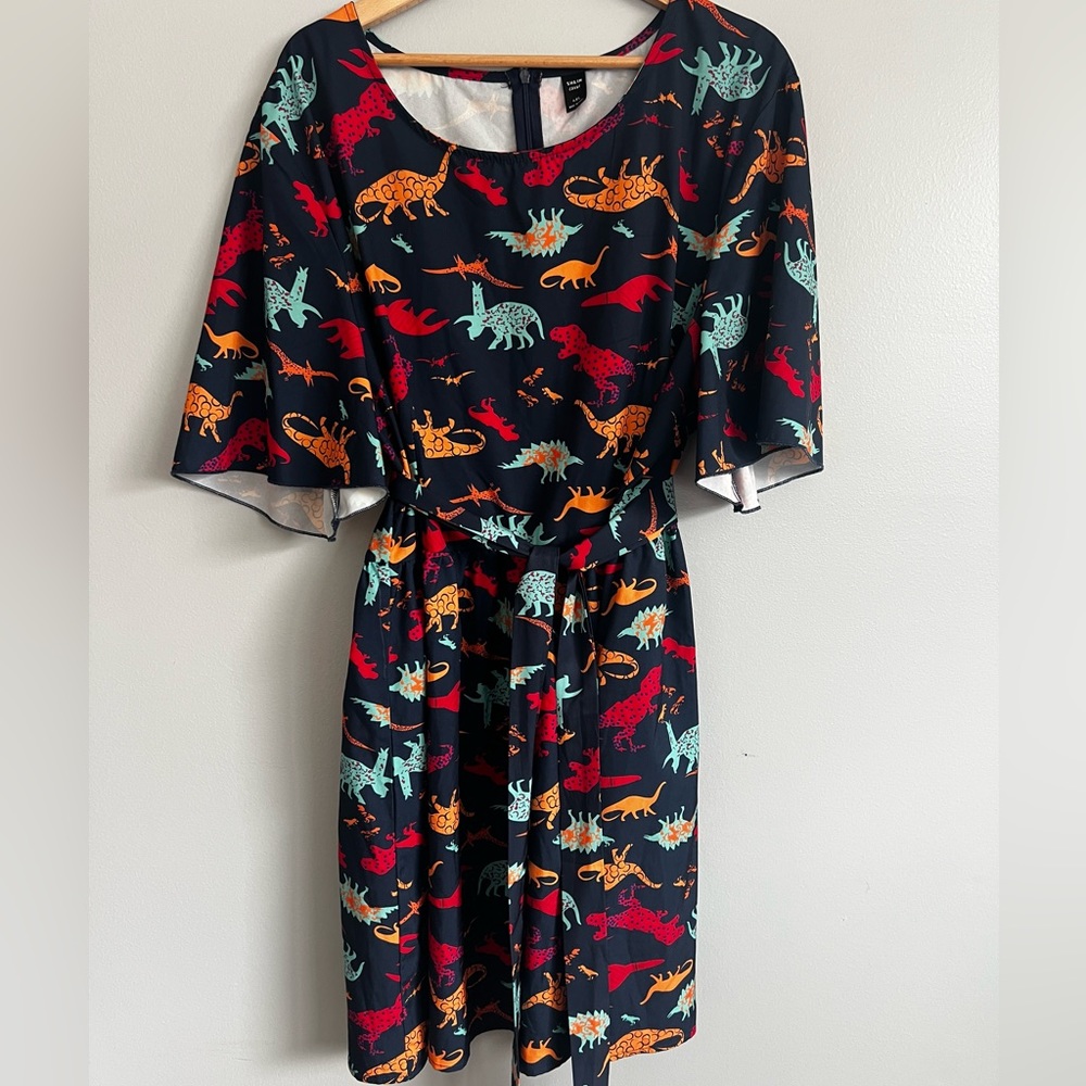 SHEIN Curve 4XL Dino Dinosaur Belted Dress